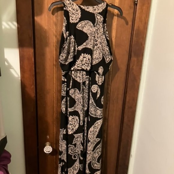 Black and Tan Paisley elastic waisted flouncy lightweight polyester jumpsuit - Picture 5 of 8